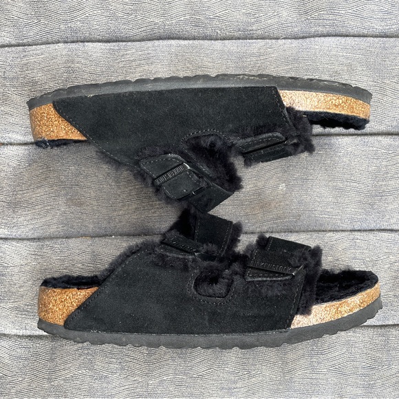 Birkenstock Arizona Shearling + Suede Leather in Black on Black - Picture 2 of 6